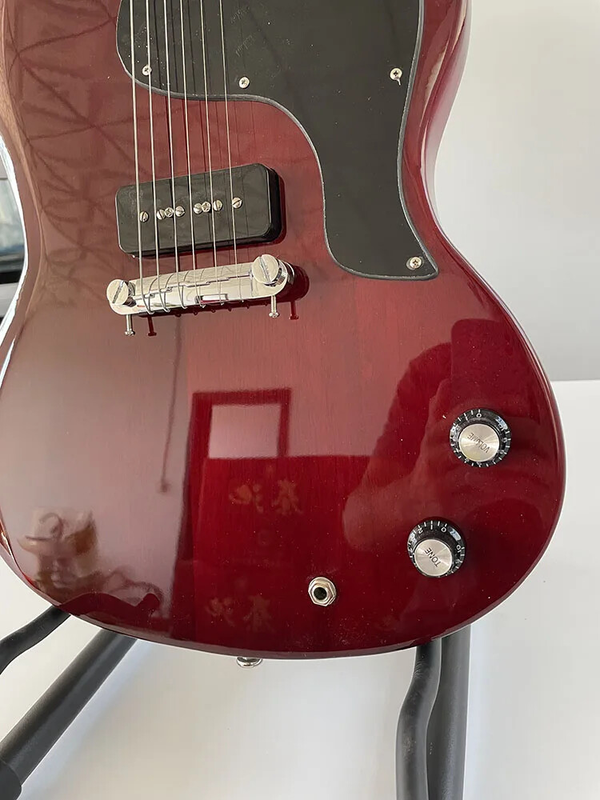 High Quality Chinese Electric Guitar, Mahoganyand Body and Neck Professional