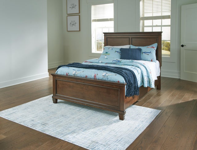 Lanolee / Fortman / Danabrin Panel Bed