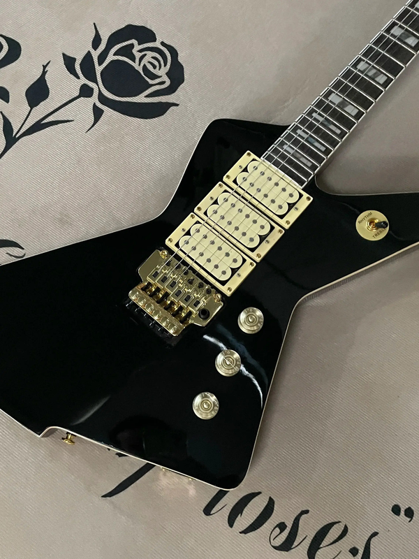 6String Black Electric Guitar Rosewood Fingerboard Guitar Gold Hardware Tremolo