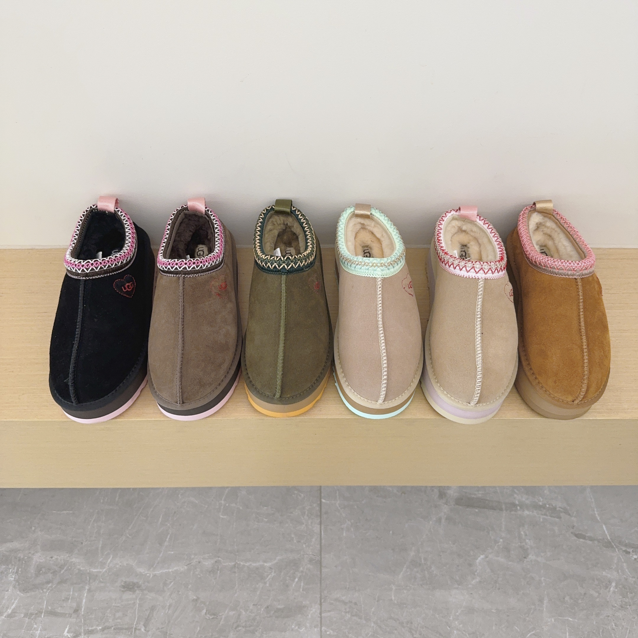 UGG Kids Heart Platform Slippers