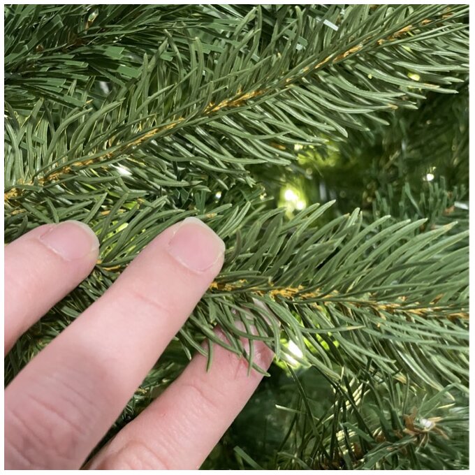Omusa Lighted Artificial Fir Christmas Tree