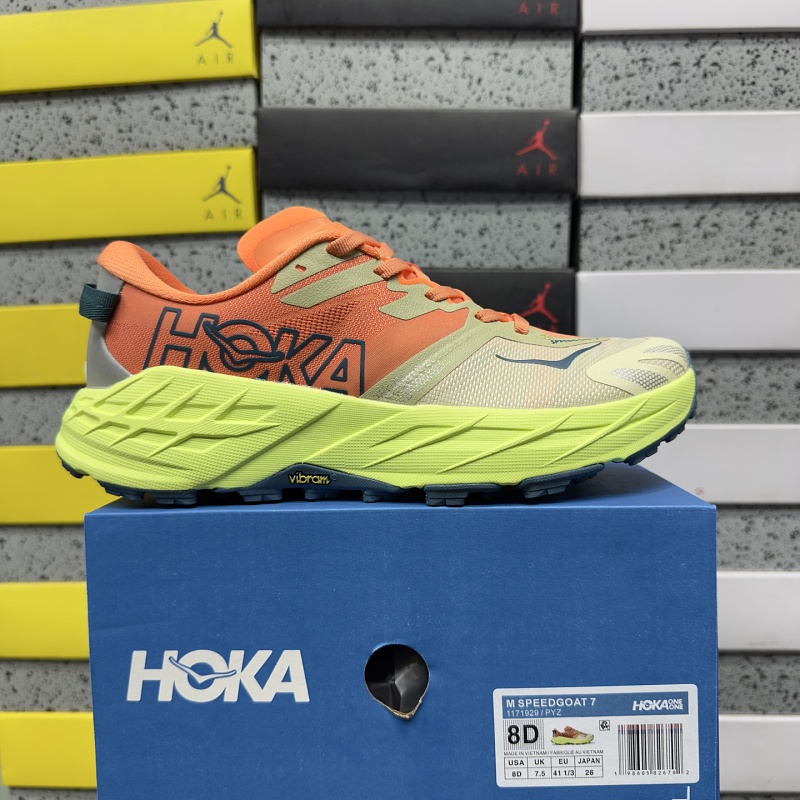 Hoka Speedgoat 7 Sneakers