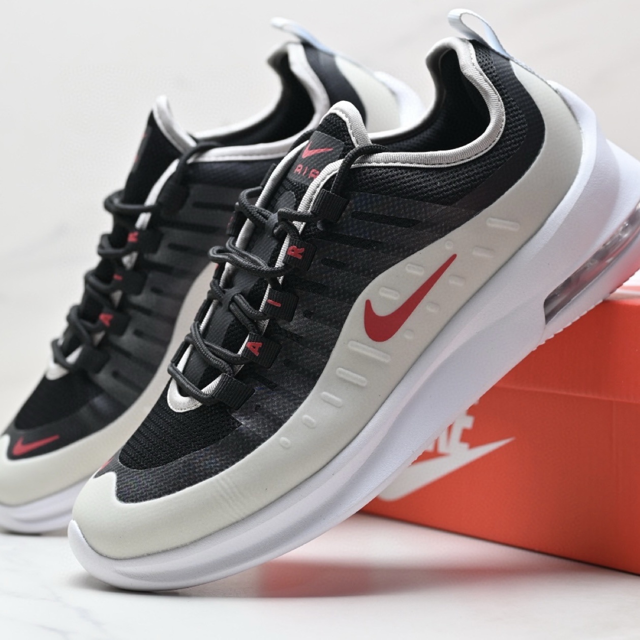 Air Max Axis 3