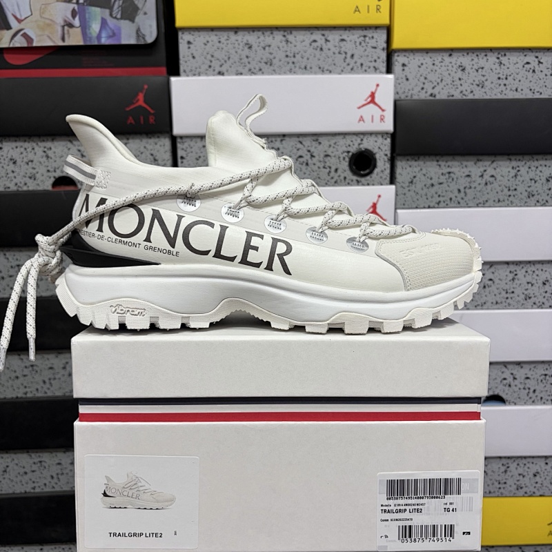 Moncler Trailgrip Gore-Tex 15