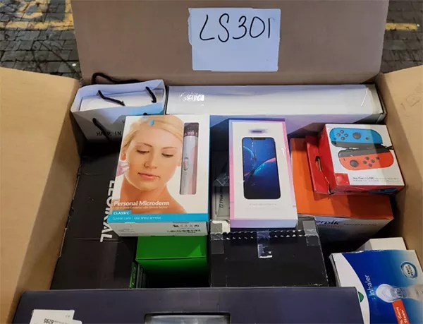 Lucky box - Chances of getting a cell phone
