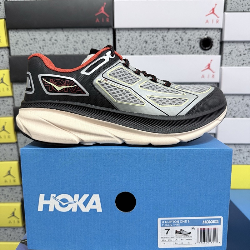 Hoka Clifton 9 Sneakers