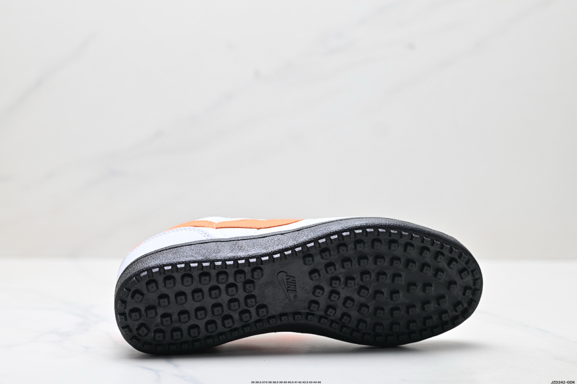 Nike Field General 82