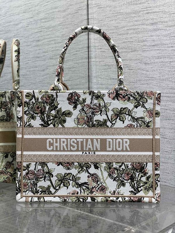 Dior Book Tote Medium Botanical