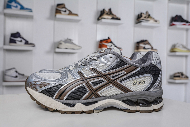 ASICS Running Shoes product
