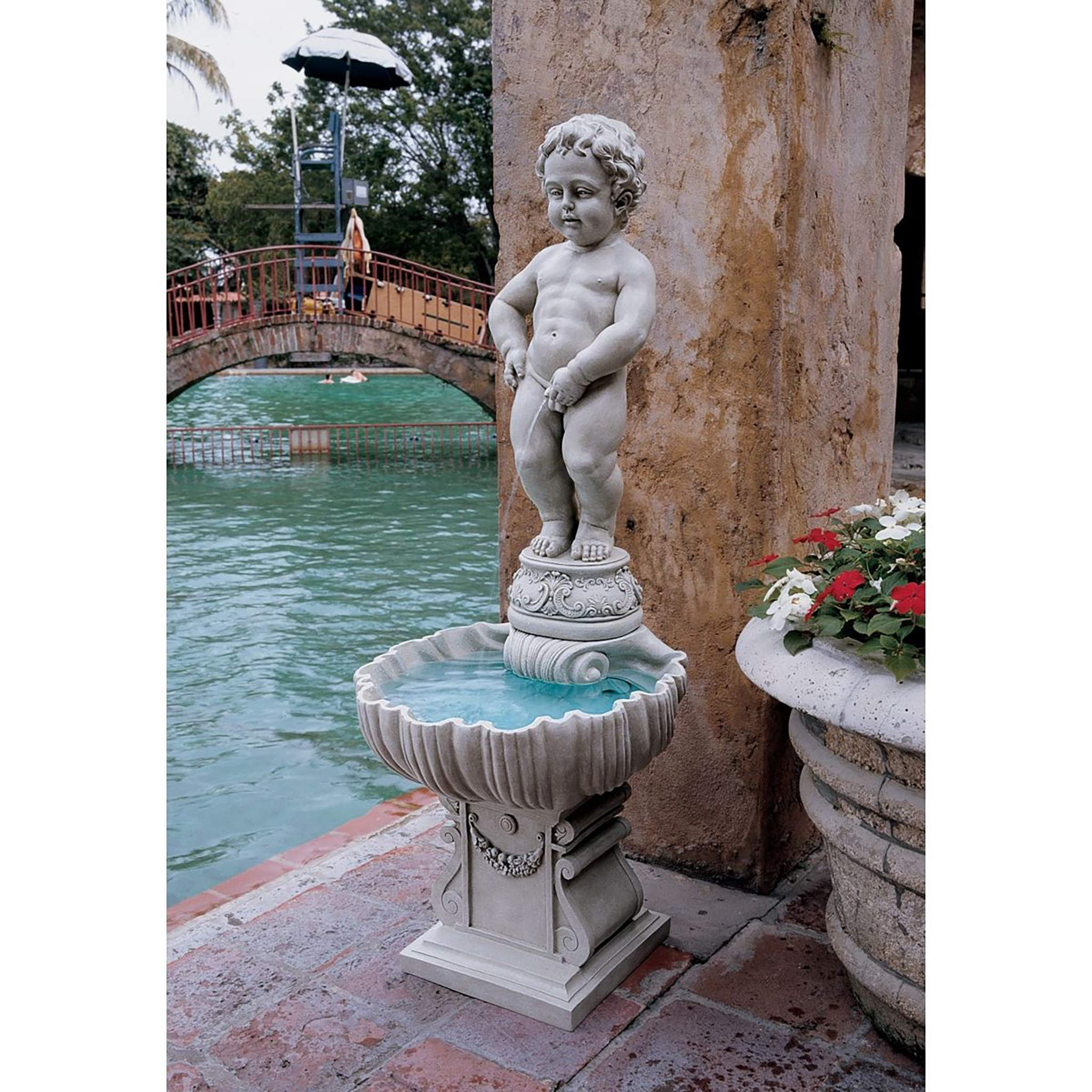 Complete Manneken Pis Peeing Boy Water Fountain Garden Decor
