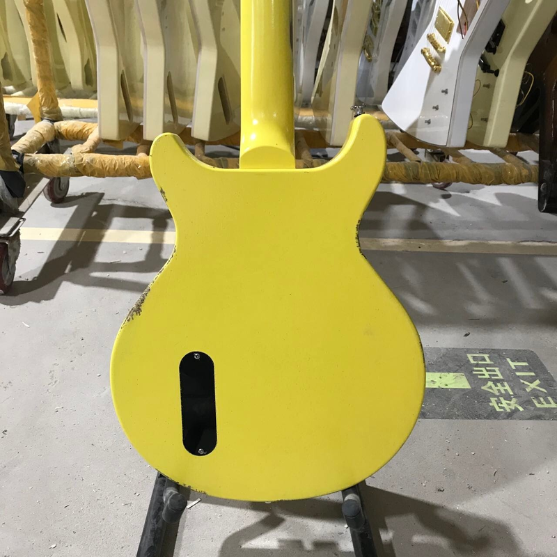 Hot Sale Factory Electric Guitar Mahogany Body Rosewood Fretboard Yellow