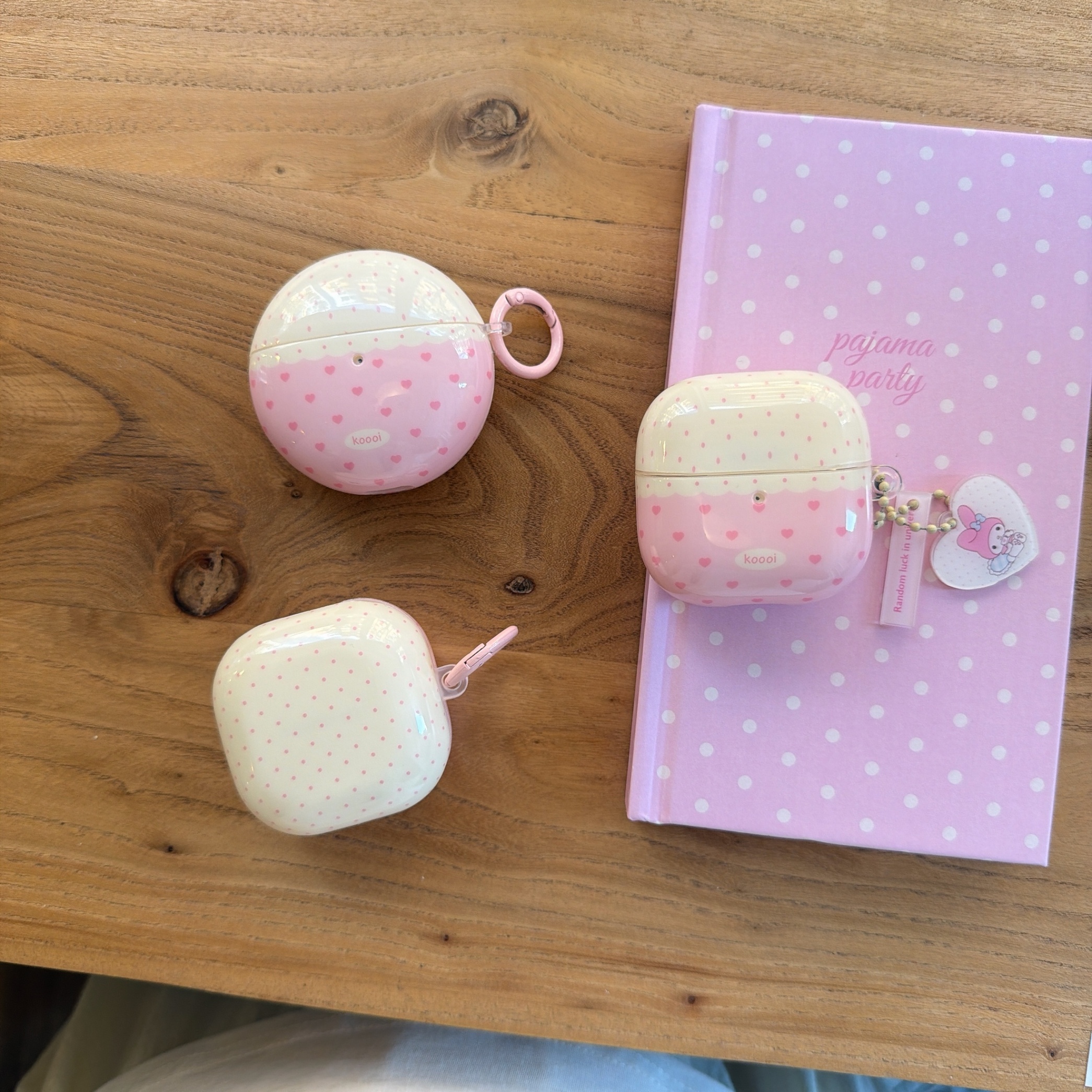 Earphone Case Protective Case - back view