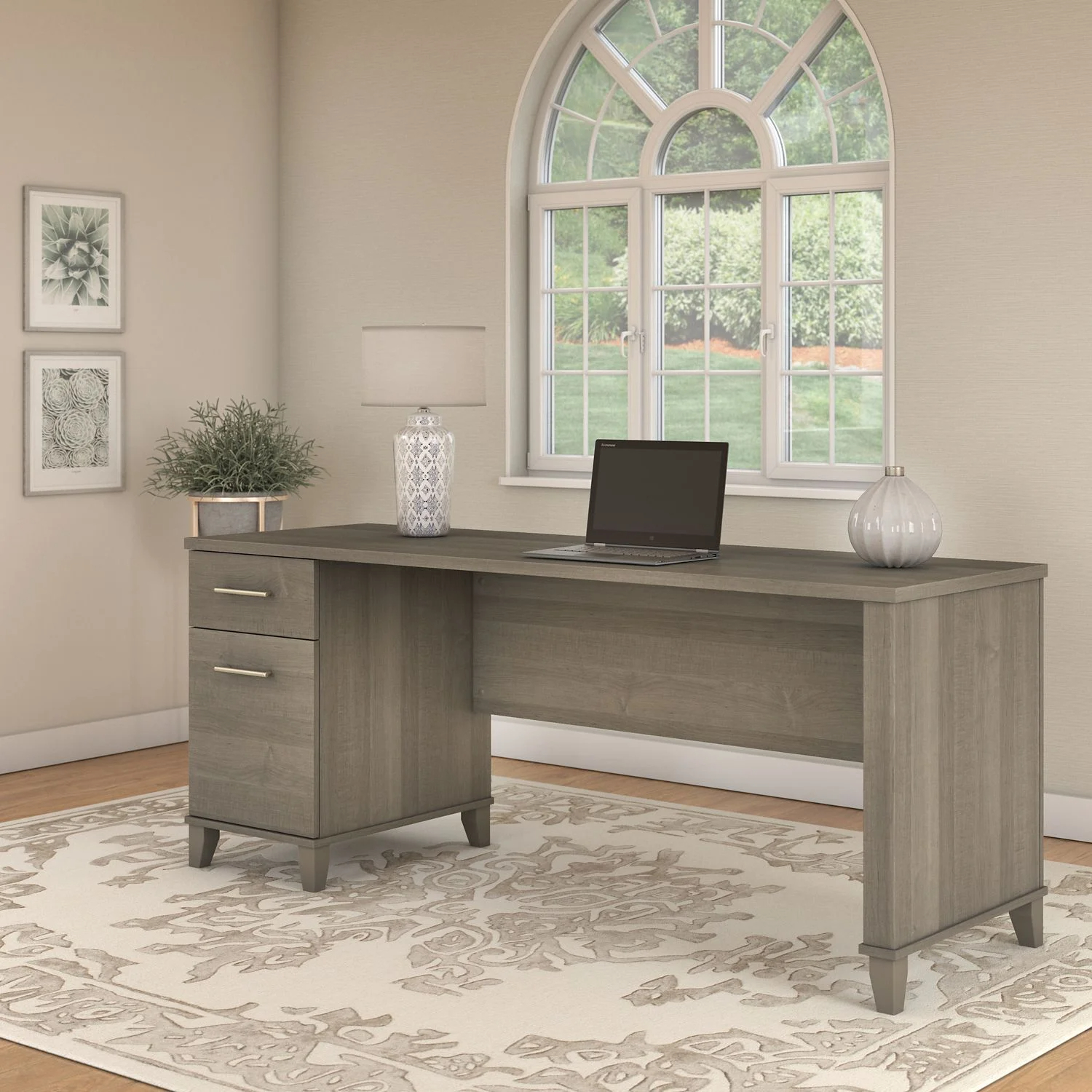 Cisco Desk