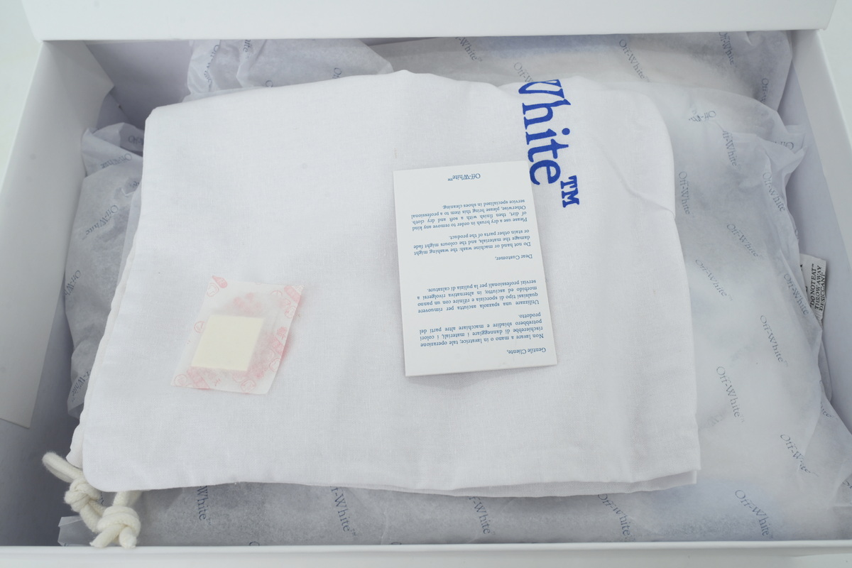 Off-White Out Of White Blue OMIA189S 24LEA 01M