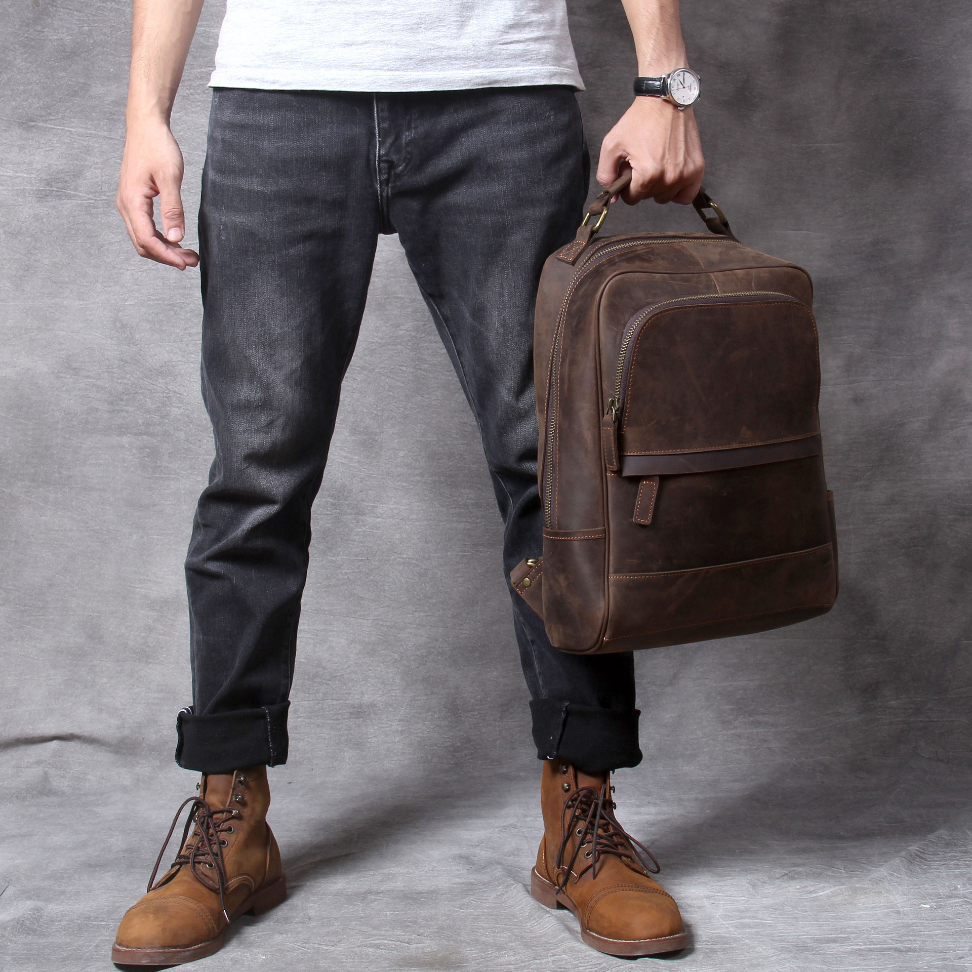 Vintage Full-Grain Leather Laptop Backpack - Timeless Craftsmanship for the Modern Professional