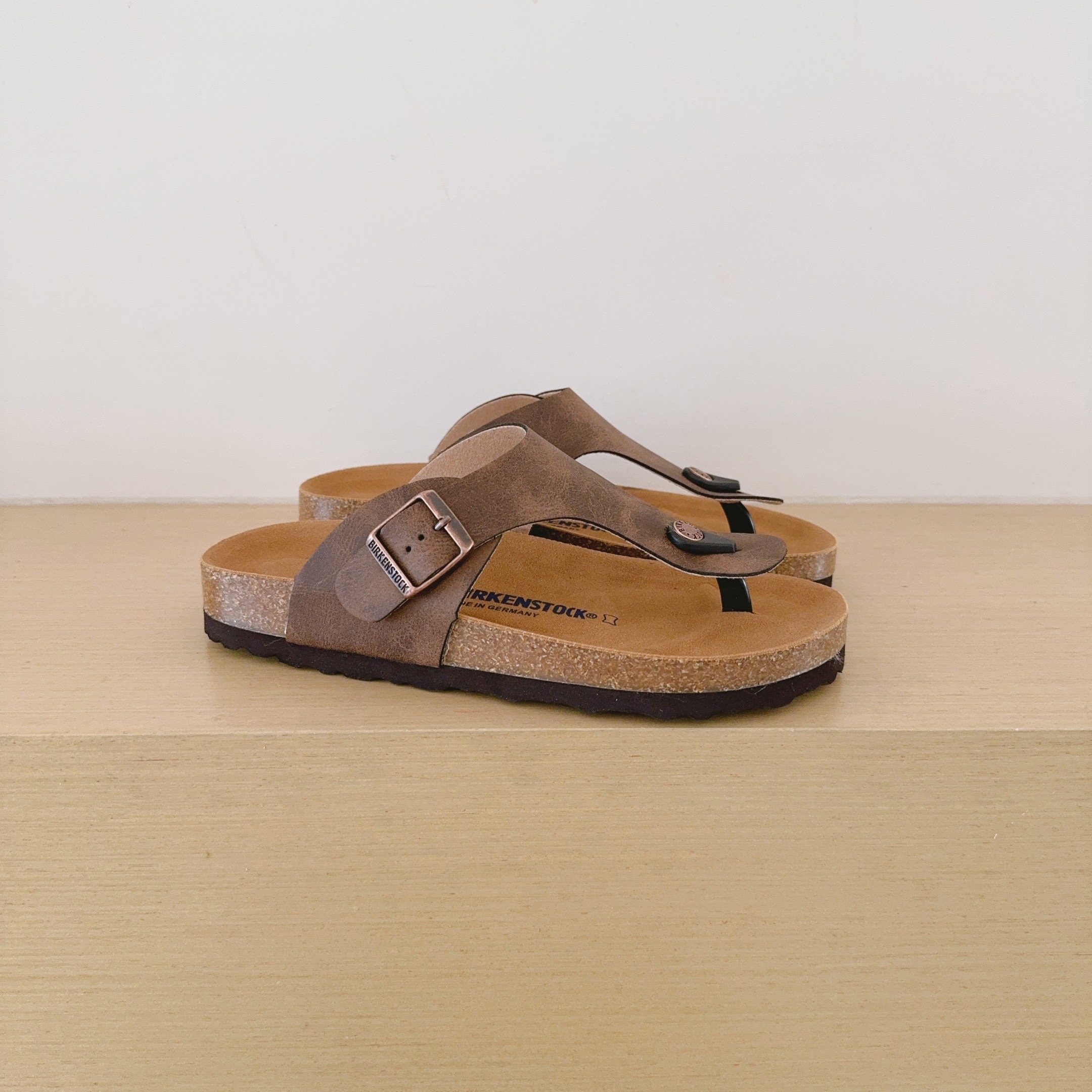 UGG Footwear Style 050
