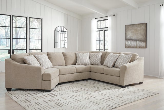 Brogan Bay 3-Piece Sectional with Cuddler