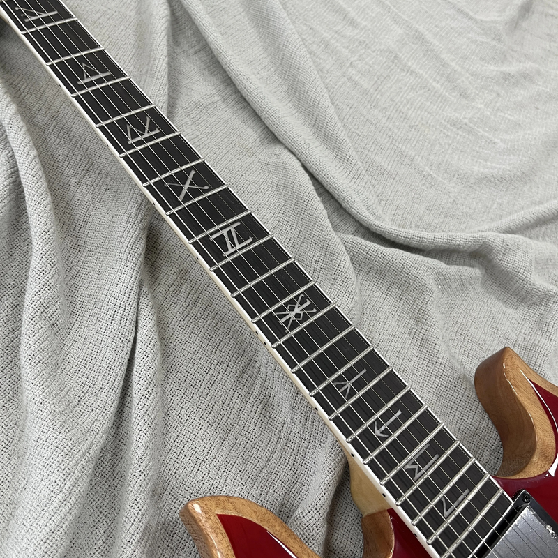 Electric Guitar with a Special 2H Pickup, Basswood Body 6 Strings Professional