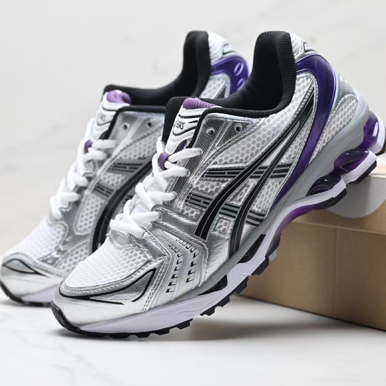ASICS Gel-Kayano 14