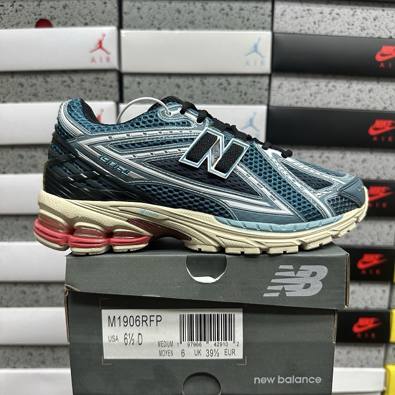 New Balance 1906 Sneakers