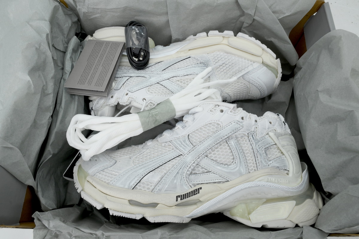 Balenciaga Runner White 853223 WRNLD 0102