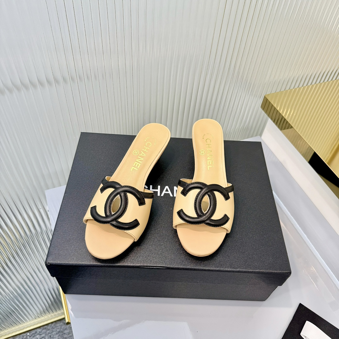 Chanel Oversized Logo Mules - Yellow & White