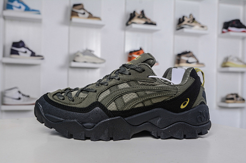 ASICS Running Shoes product