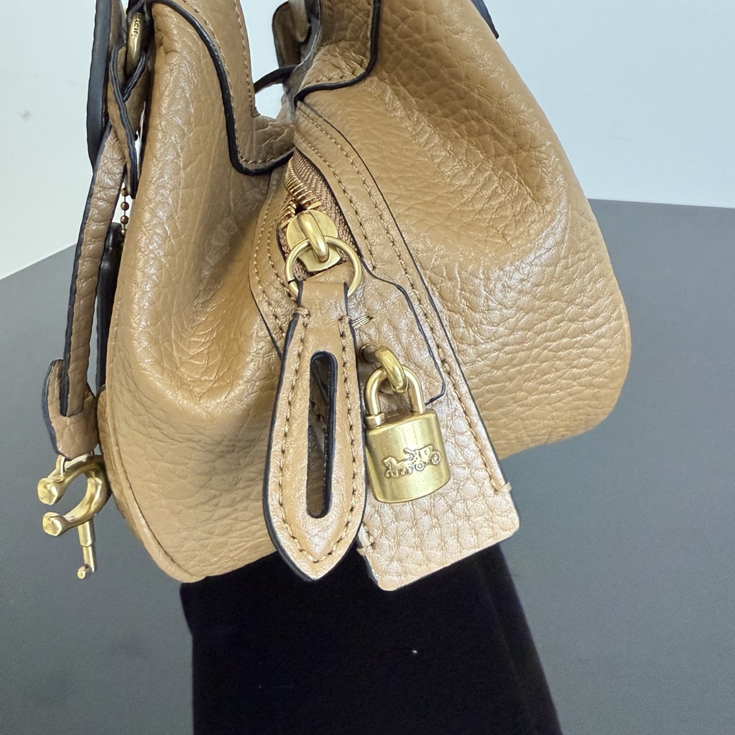 Coach drifter 31 shoulder bag in pebbled leather