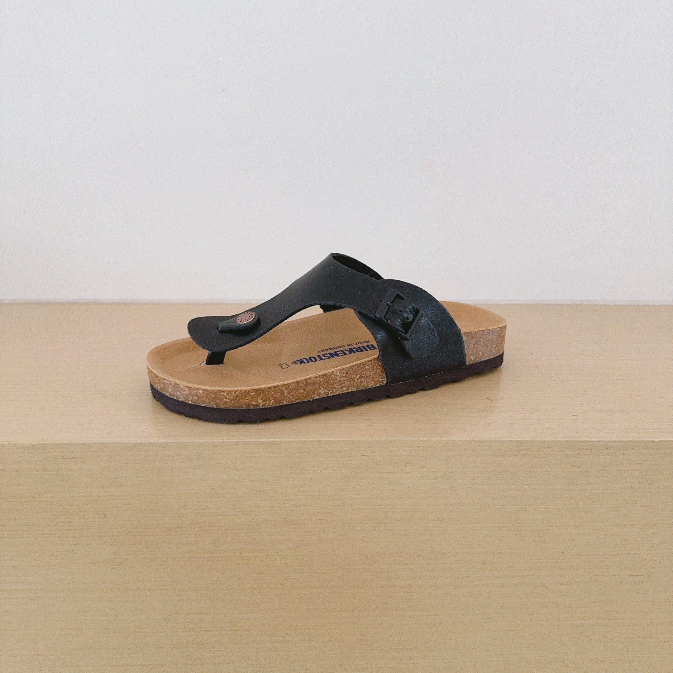 UGG Footwear Style 050