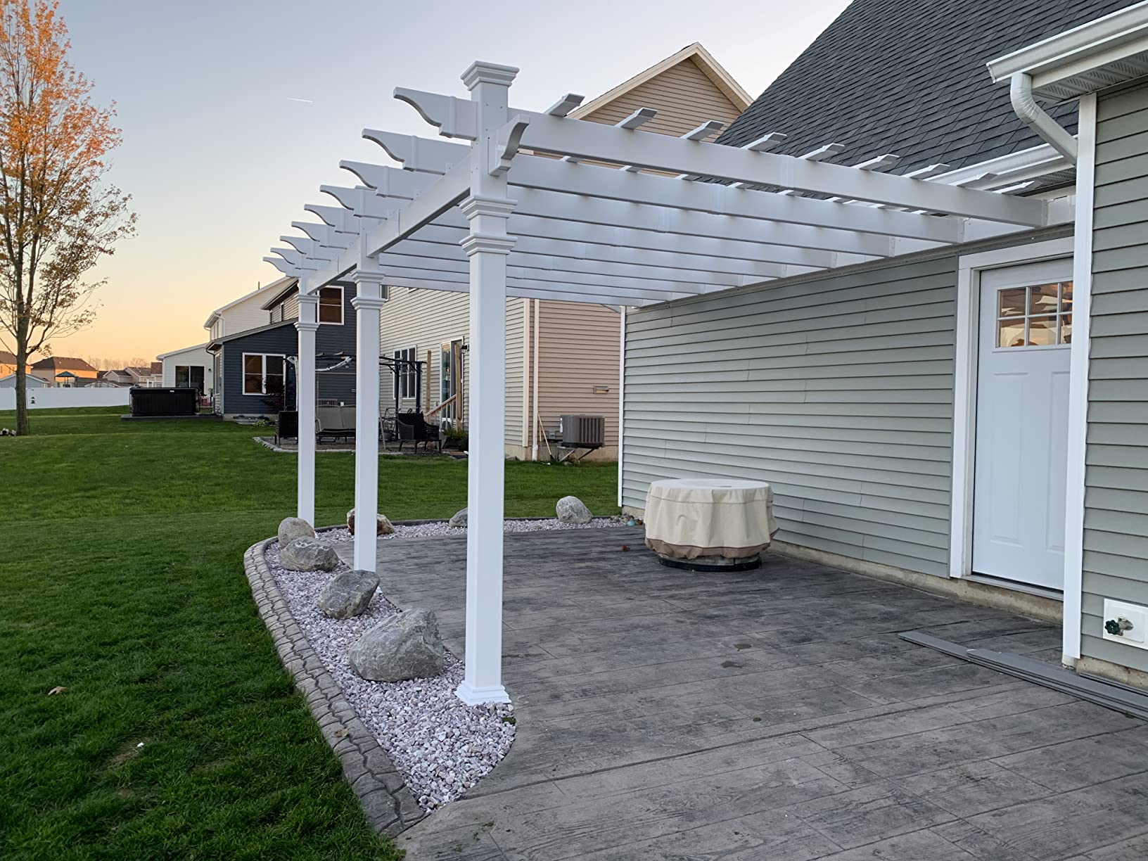 Valencia 12' x 16' Attached Vinyl Pergola