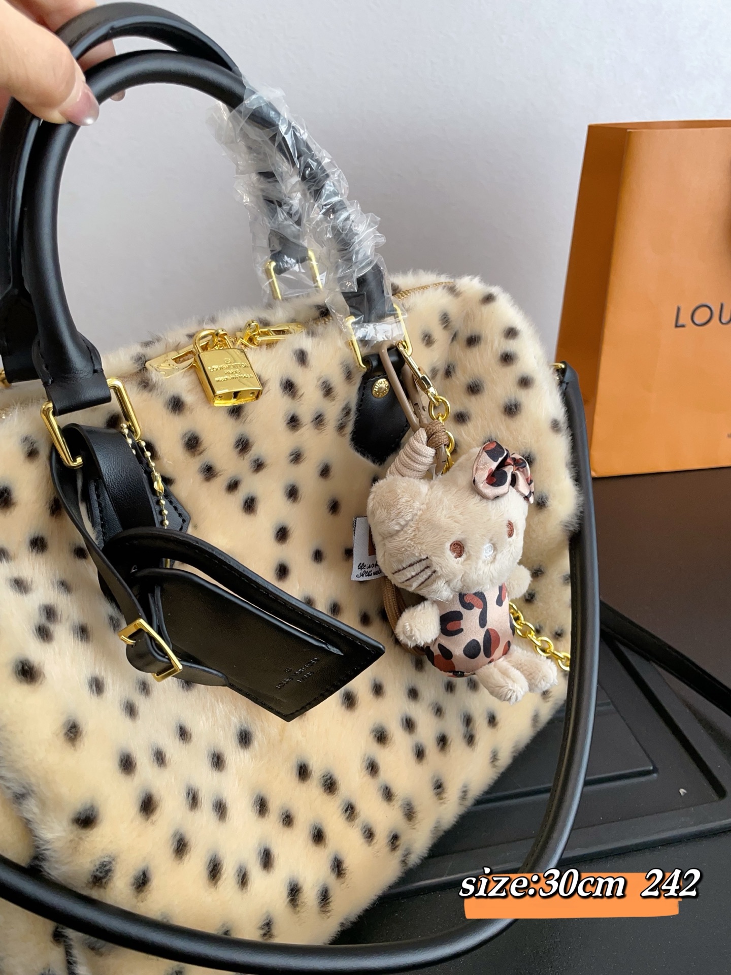 LV Speedy Soft 30 New Soft Pillow Handbag