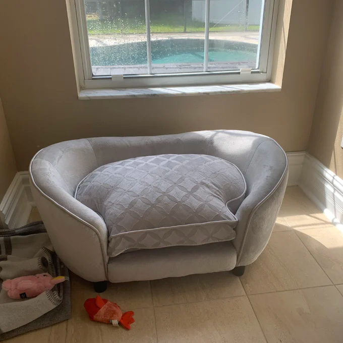 Lola Dog Sofa
