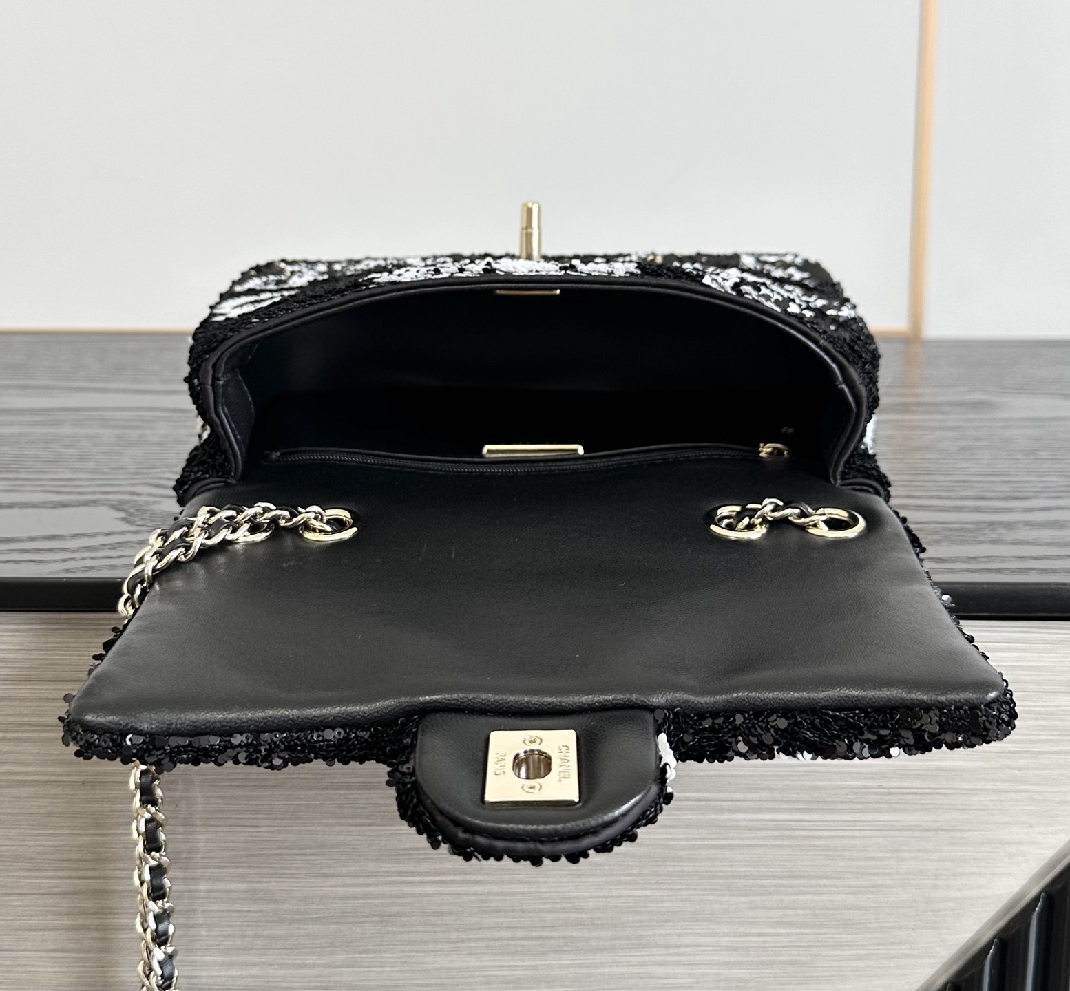 Chanel 26B Small Flap Bag (Fall Winter 2026 Pre-Collection）