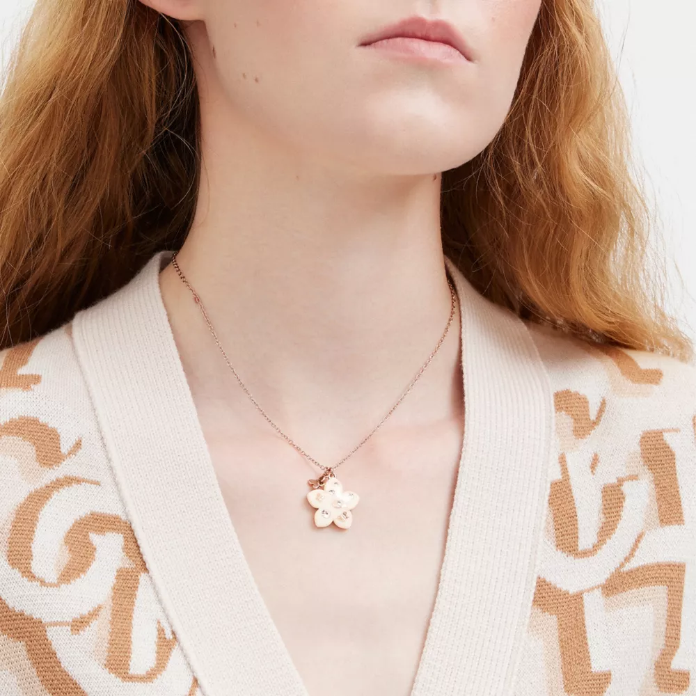 COAthtCH Wildflower Resin Pendant Necklace