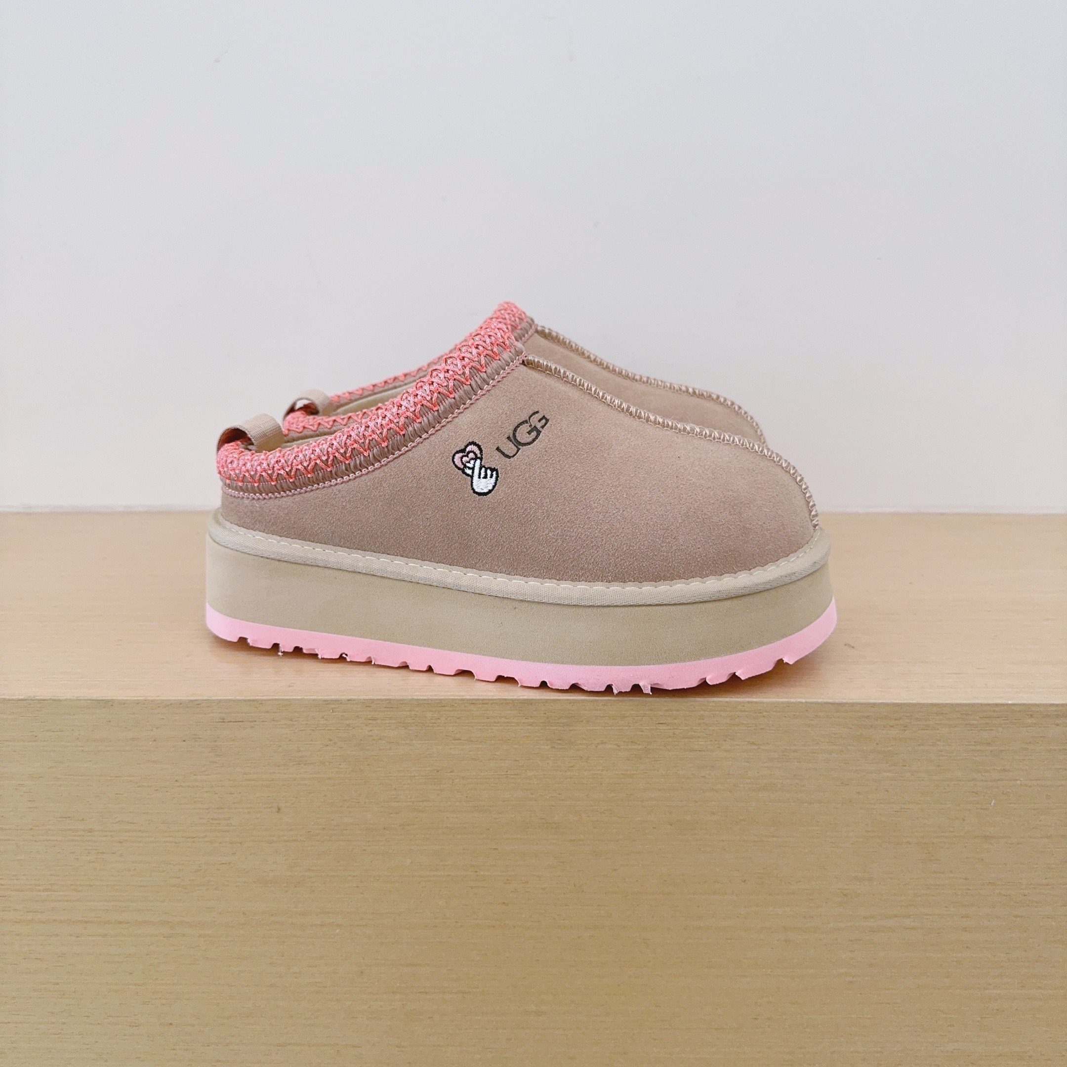 UGG Kids Finger Heart Platform Ethnic Pattern