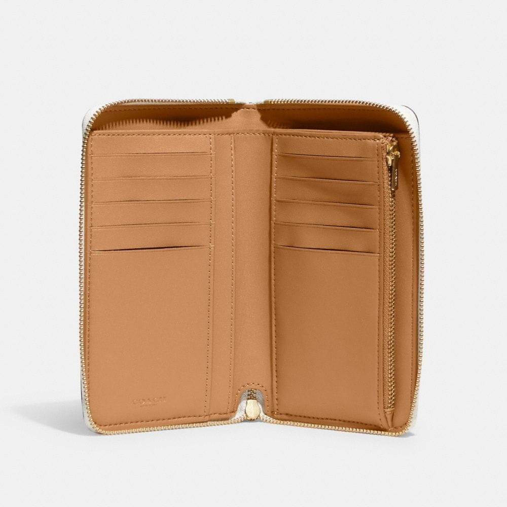 COAthtCH Classic Wallet