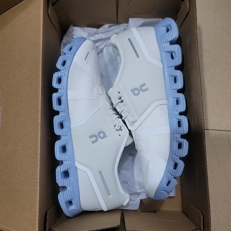 On Cloud 5 colour options