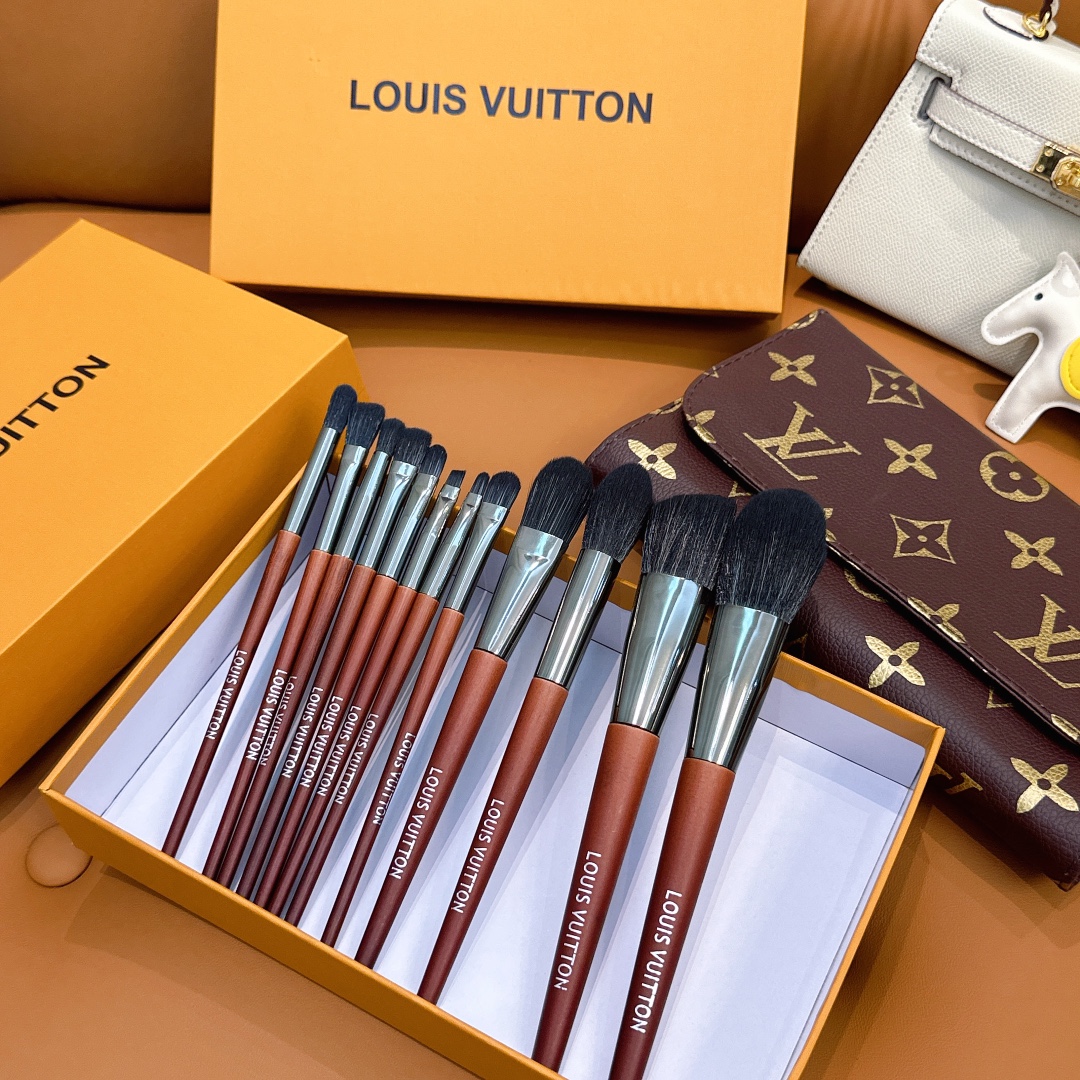 LV Makeup Brush Set
