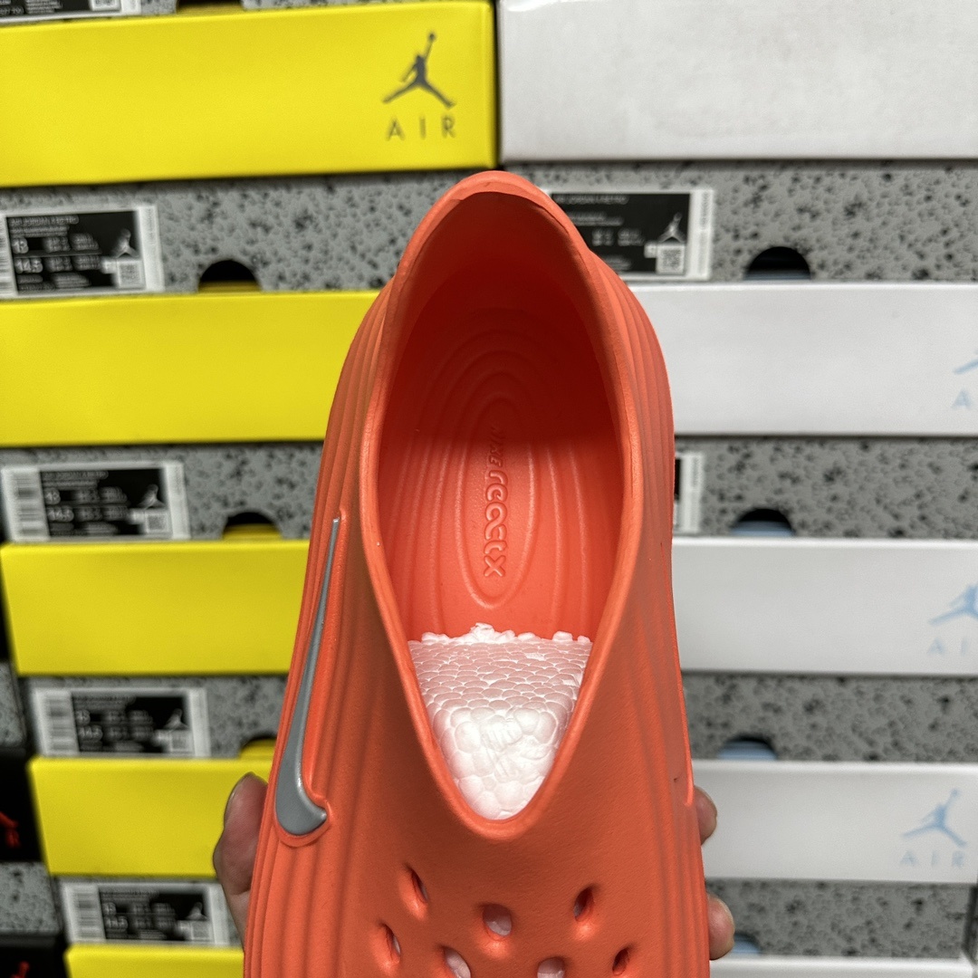 Nike ReactX Rejuven8 Sneakers detail 1
