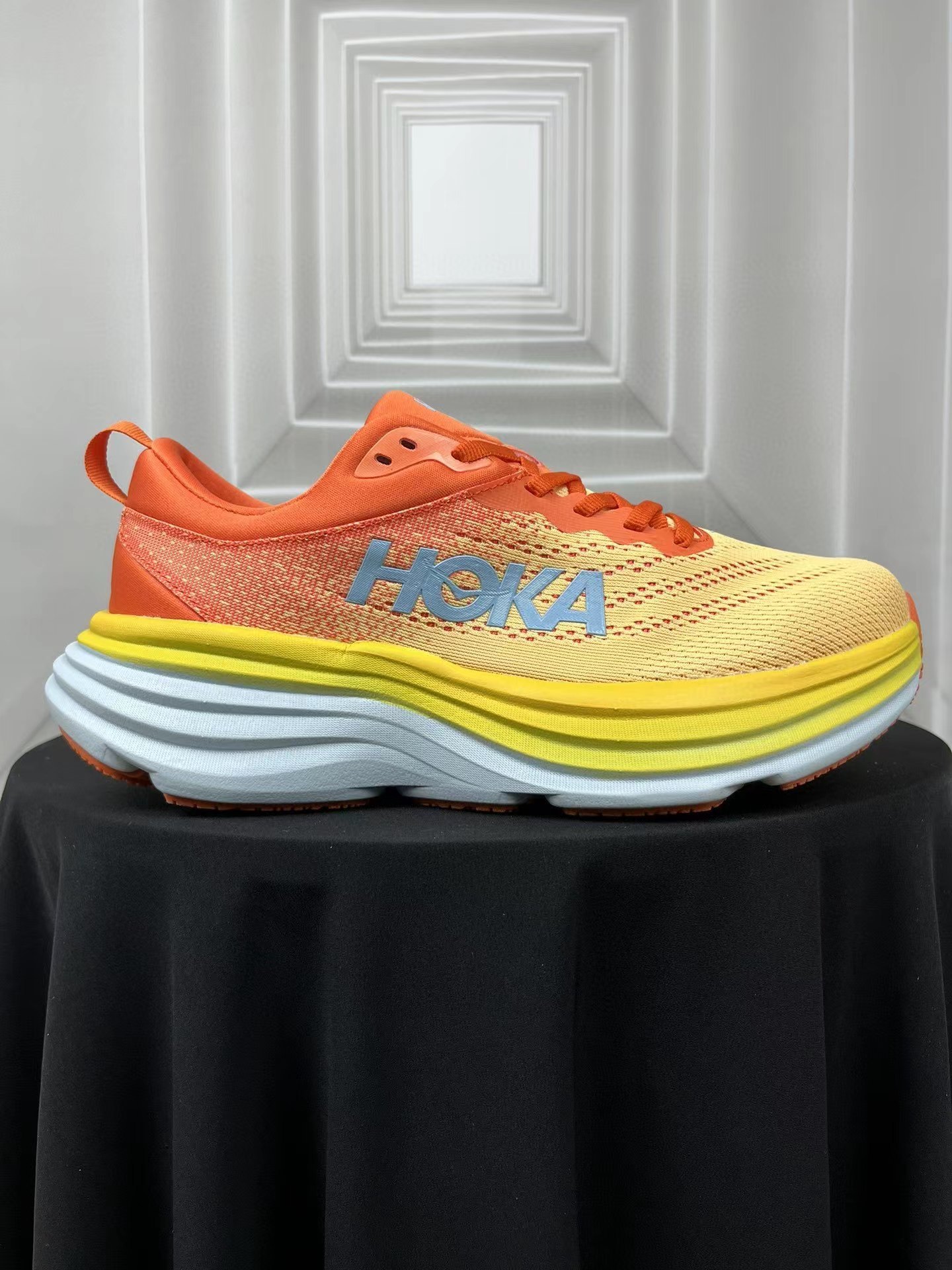 HOKA Bondi 8