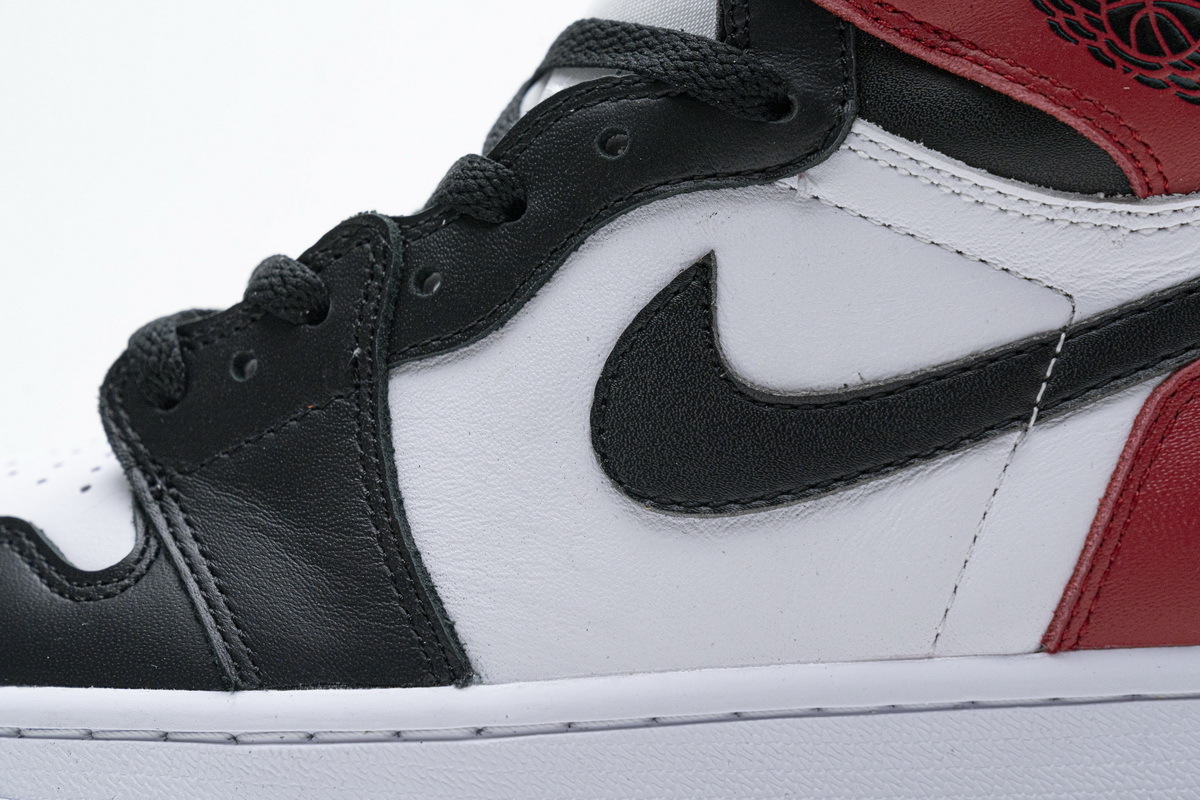 Jordan 1 Retro Black Toe (2016)  555088-125
