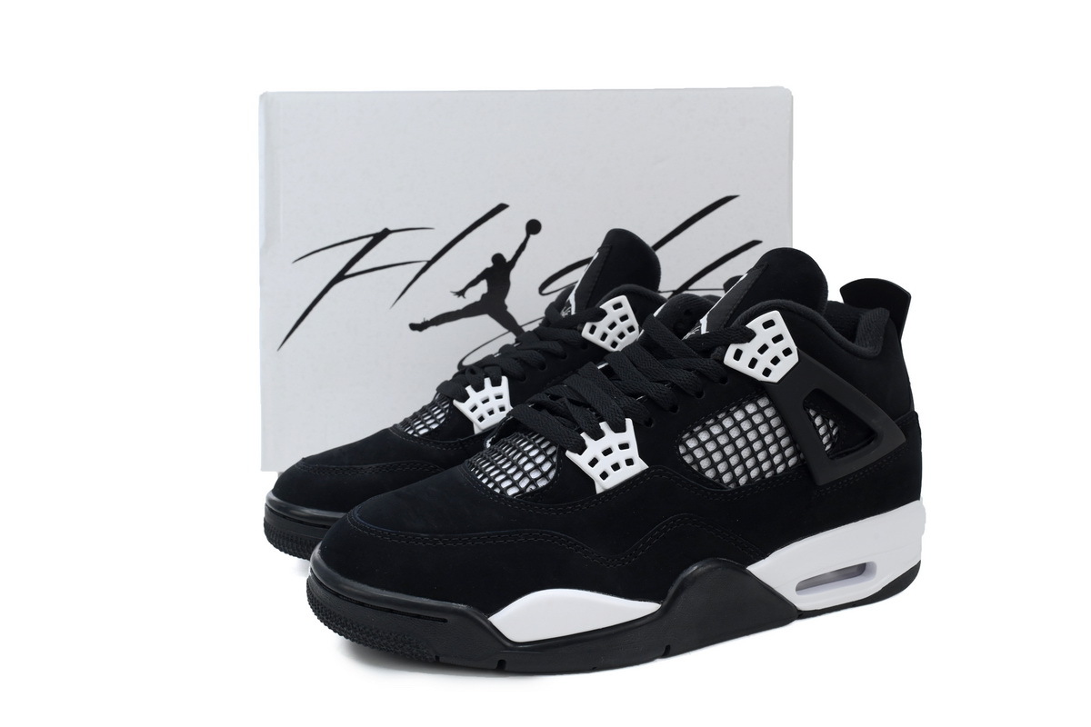 Air Jordan 4 Retro “White Thunder” FQ8138-001