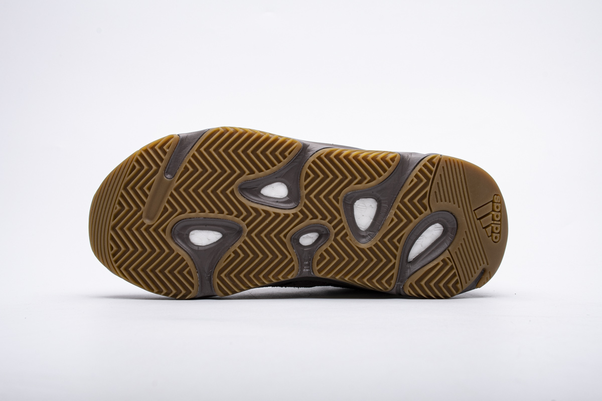 Yeezy Boost 700 Mauve EE9614