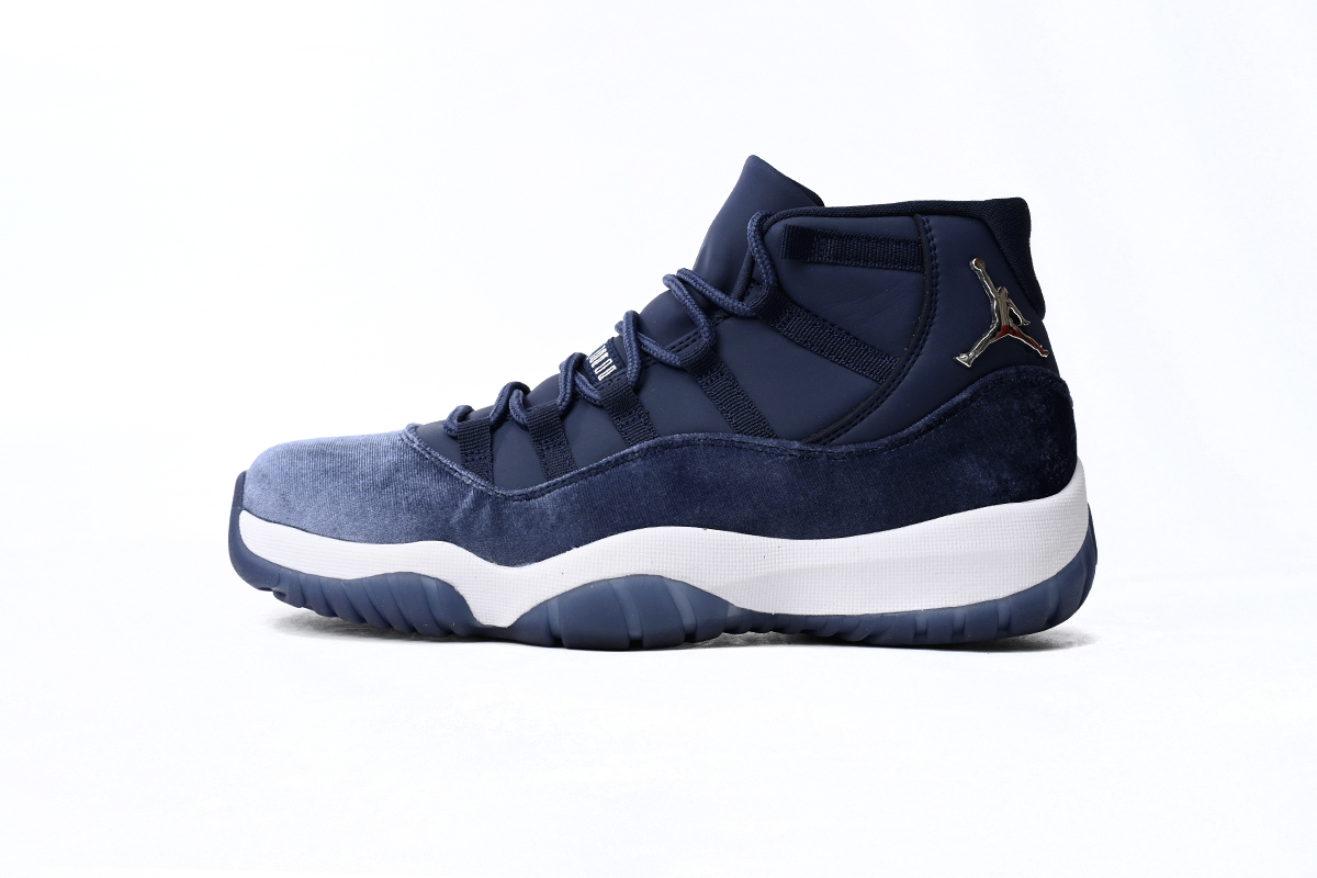 Air Jordan 11 Retro Midnight Blue AR0715-441