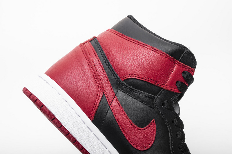 Air Jordan 1 High Banned 555088-001