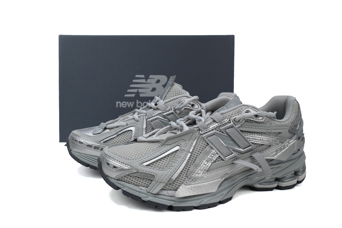 New Balance 1906A Concrete Silver Metallic M1906AG