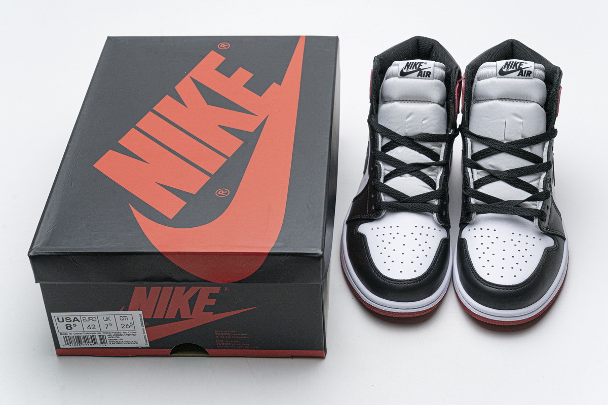 Jordan 1 Retro Black Toe (2016)  555088-125