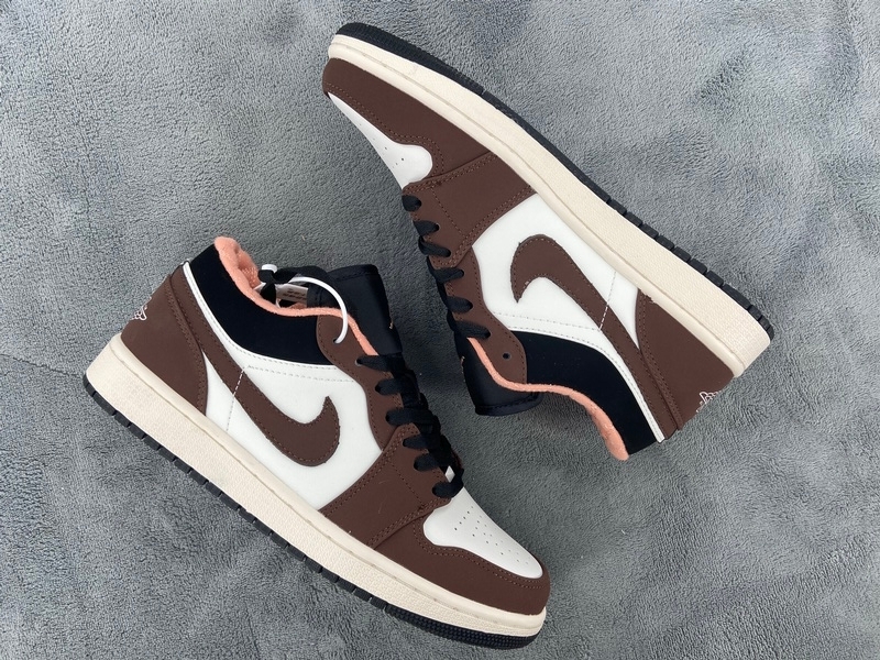 Jordan 1 Low Mocha DC6991-200