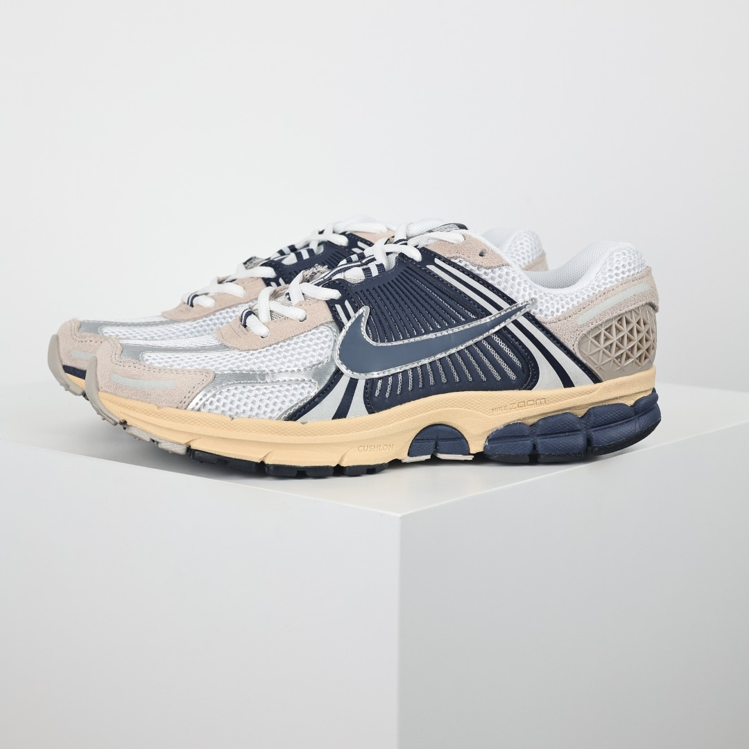 Nike Vomero 5 Sneaker