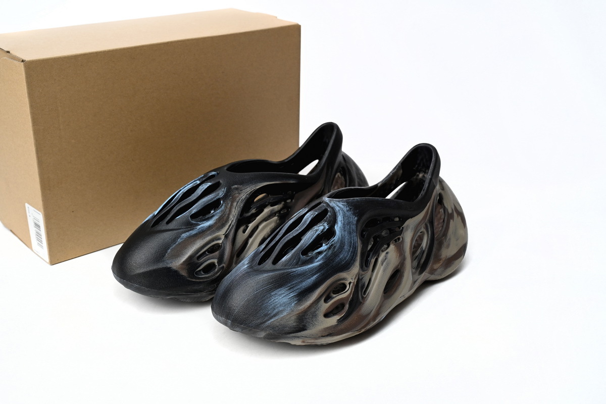 adidas Yeezy Foam Runner Blue Clown ID4126